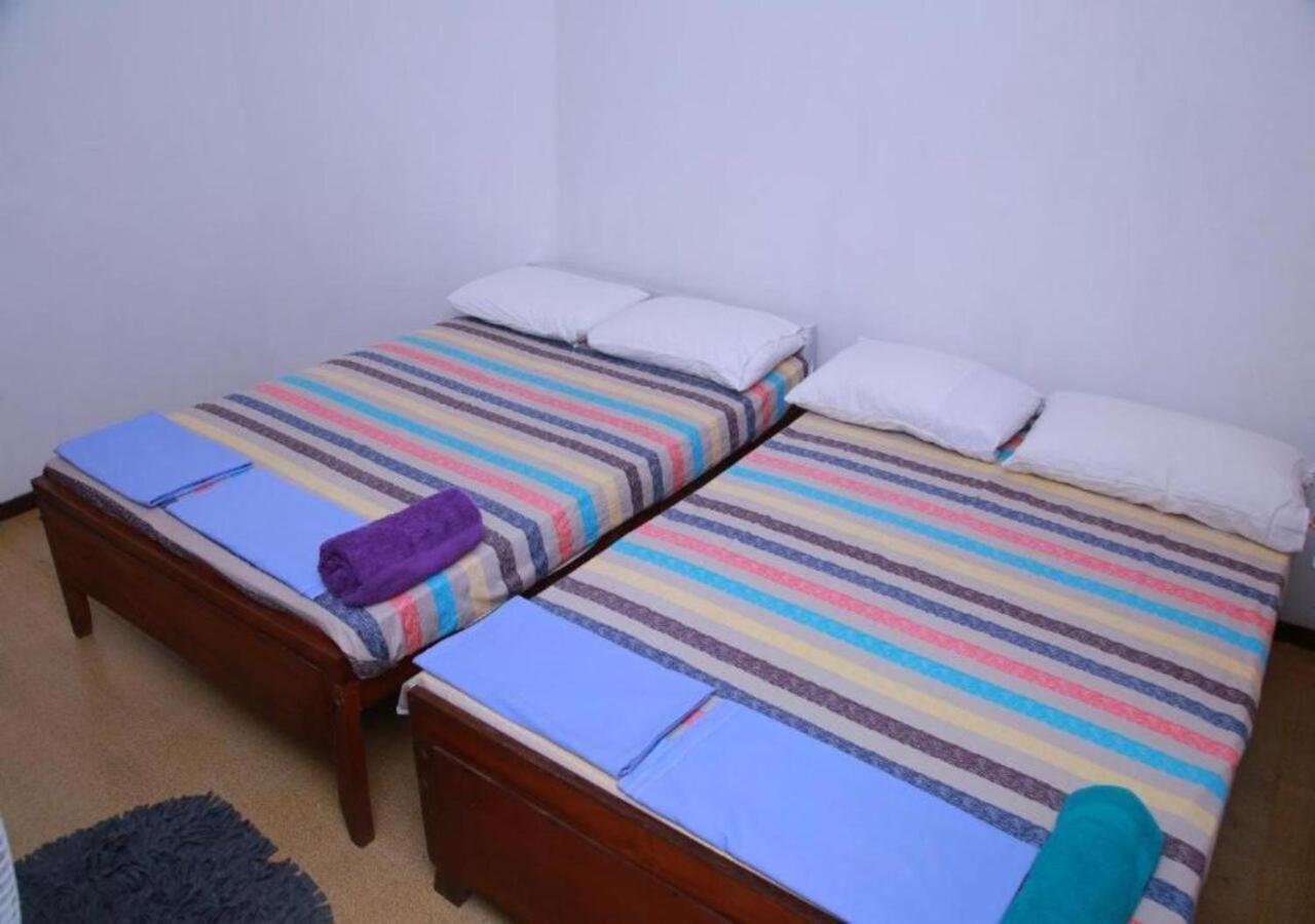 Апартаменты Weerakoon Guest Хиккадува Экстерьер фото